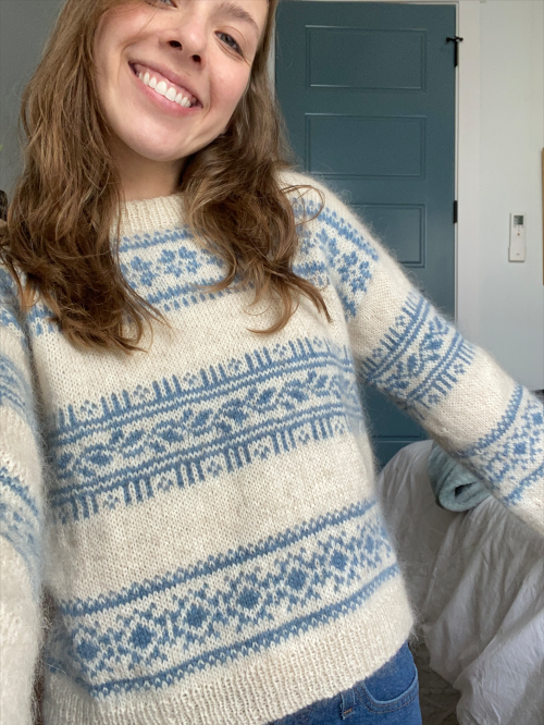 selene_sweater